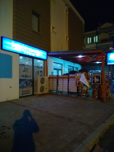 Özgür Market
