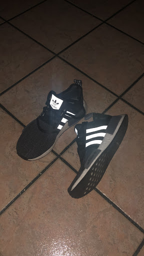 Shoe Store «Shoe Palace», reviews and photos, 8155 Camino Arroyo #13, Gilroy, CA 95020, USA