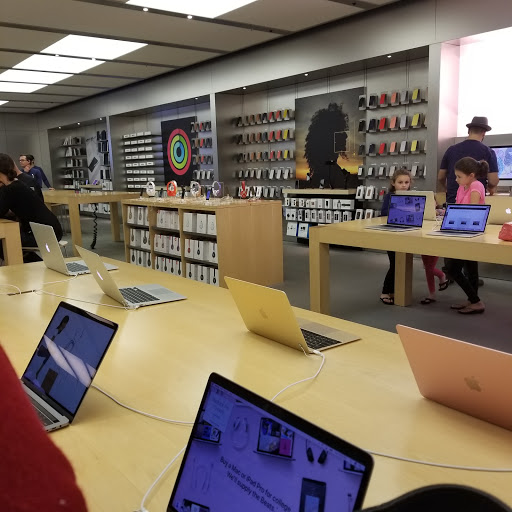 Computer Store «Apple Willow Grove Park», reviews and photos, 2500 W Moreland Rd, Willow Grove, PA 19090, USA