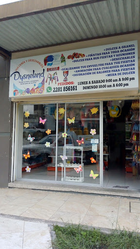 Dysneland Dulces y Desechables en La Pradera