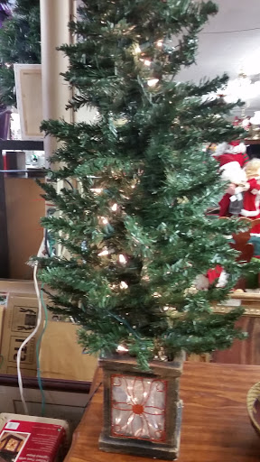 Consignment Shop «This & That Consignment & Gfts», reviews and photos, 516 Philadelphia Rd, Joppa, MD 21085, USA