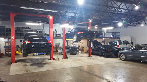 Used Car Dealer «Discovery Auto Center», reviews and photos, 10536 N Florida Ave, Tampa, FL 33612, USA