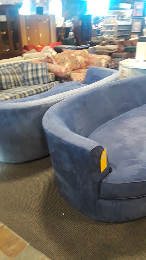 Thrift Store «St. Vincent De Paul Thrift Store», reviews and photos, 13986 Manchester Rd, Ballwin, MO 63011, USA