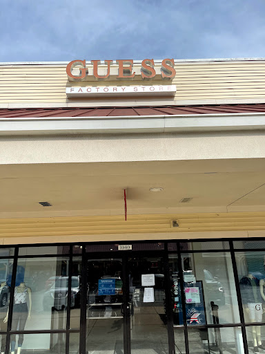 Shopping Mall «Edinburgh Premium Outlets», reviews and photos, 11622 NE Executive Dr, Edinburgh, IN 46124, USA