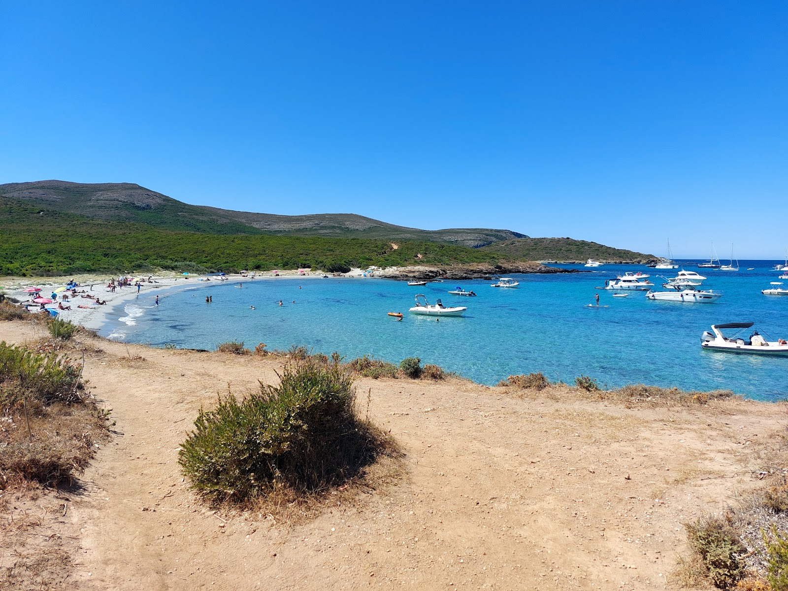 Plage de Cala Francese'in fotoğrafı doğrudan plaj ile birlikte