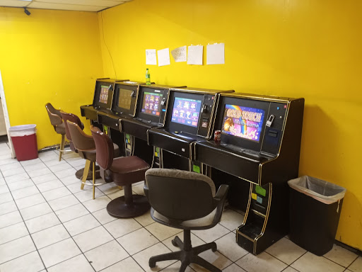 Grocery Store «KC Grocery Store», reviews and photos, 2312 N Sylvania Ave, Fort Worth, TX 76111, USA