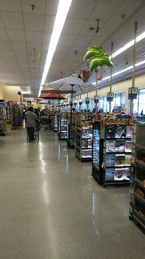 Grocery Store «Stop & Shop», reviews and photos, 13440 Springfield Blvd, Springfield Gardens, NY 11413, USA
