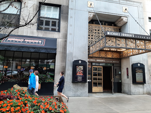 Shopping Mall «The Shops at North Bridge», reviews and photos, 520 N Michigan Ave, Chicago, IL 60611, USA