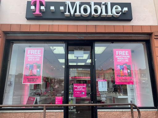 Cell Phone Store «T-Mobile», reviews and photos, 20520 Jamaica Ave, Hollis, NY 11423, USA