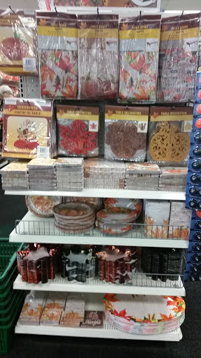 Shopping Mall «Parkway Plaza Mall», reviews and photos, 401 Madison Square Dr, Madisonville, KY 42431, USA