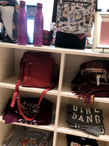 Fashion Accessories Store «Charming Charlie», reviews and photos, 5175 Deerfield Blvd, Mason, OH 45040, USA