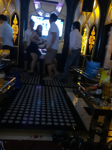 Karaoke Huyền Linh