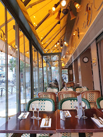 Atmosphère du Restaurant Au Rond-Point à Paris - n°11