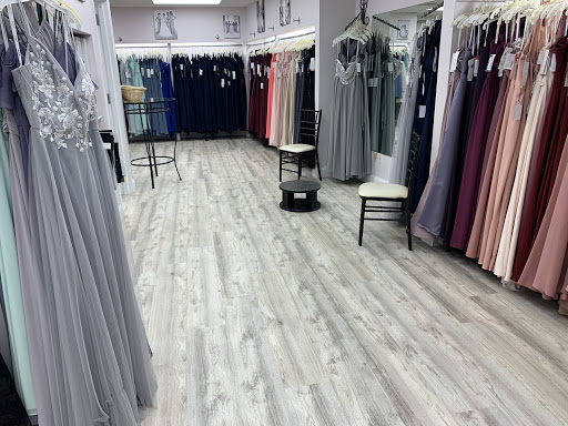 Bridal Shop «Bridal Suite of Bay Shore», reviews and photos, 7 W Main St, Bay Shore, NY 11706, USA