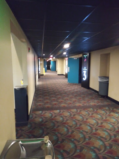 Movie Theater «B&B Theatres Festus 8 Cinema», reviews and photos, 1522 Parkway W, Festus, MO 63028, USA