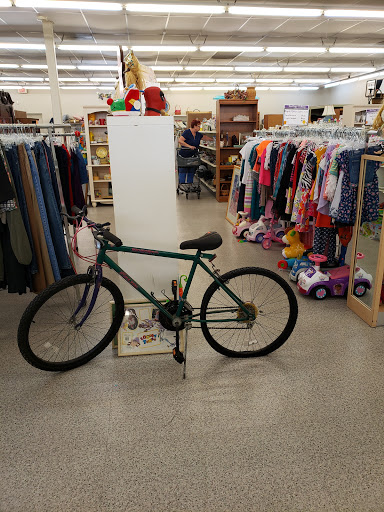 Thrift Store «Gulfside Hospice Thrift Shoppe», reviews and photos, 36524 FL-54, Zephyrhills, FL 33542, USA