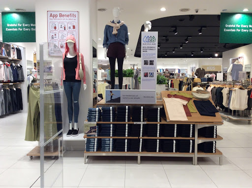 Stores to buy women's jeans Kualalumpur
