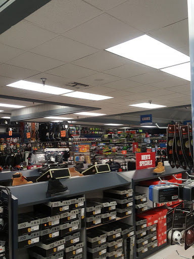 Sporting Goods Store «Big 5 Sporting Goods - Burien», reviews and photos, 125 SW 148th St, Seattle, WA 98166, USA