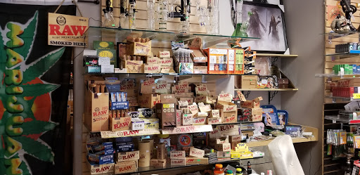 Tobacco Shop «EZ Smokez Smoke Shop», reviews and photos, 8930 S Maryland Pkwy #400, Las Vegas, NV 89123, USA