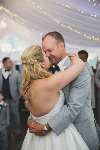 Beauty Salon «Color Bar Beauty Salon», reviews and photos, 519 N Mountain Rd, Harrisburg, PA 17112, USA