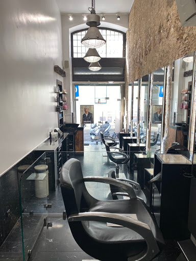 Keratin hair straightening salons Lisbon