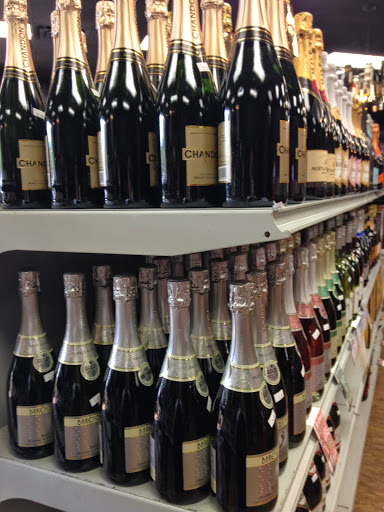 Liquor Store «Cask and Bottle Liquor Store», reviews and photos, 313 Littleton Rd, Chelmsford, MA 01824, USA