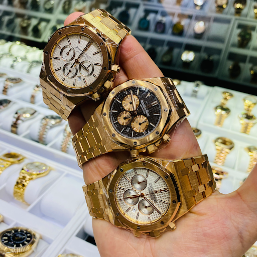 Watch Store «Diamond Club Jewelry Store Miami, Used Rolex Watches Miami», reviews and photos, 36 NE 1st St #154, Miami, FL 33132, USA