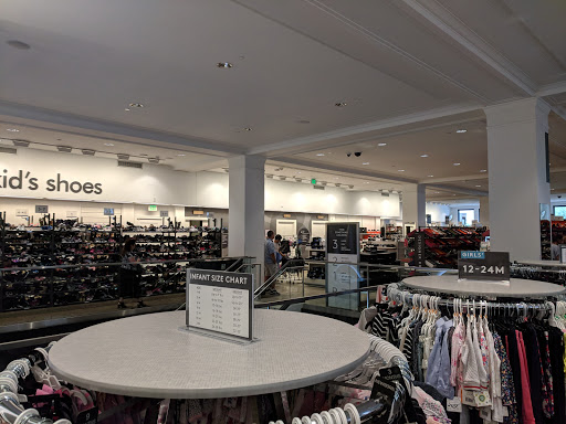 Department Store «Nordstrom Rack Chestnut Street», reviews and photos, 1700 Chestnut St, Philadelphia, PA 19103, USA