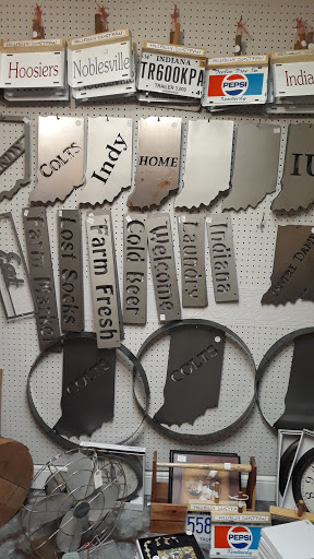 Antique Store «Logan Village Mall», reviews and photos, 977 Logan St, Noblesville, IN 46060, USA