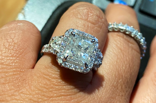 Jewelry Store «Beverly Hills Jewelers», reviews and photos, 259 S Beverly Dr, Beverly Hills, CA 90212, USA