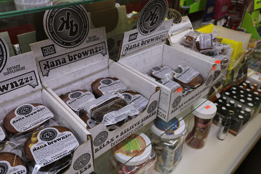 Tobacco Shop «Amsterdam Smoke Shop», reviews and photos, 29 Easton Ave, New Brunswick, NJ 08901, USA