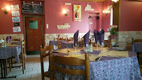 Atmosphère du Restaurant Le Lever Du Jour à La Neuville-lès-Dorengt - n°5