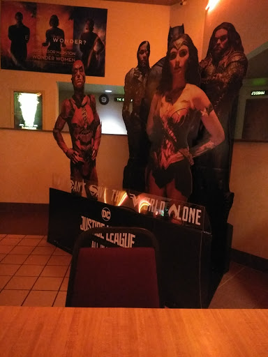 Movie Theater «Atlas Cinema Great Lakes Stadium 16», reviews and photos, 7860 Mentor Ave, Mentor, OH 44060, USA