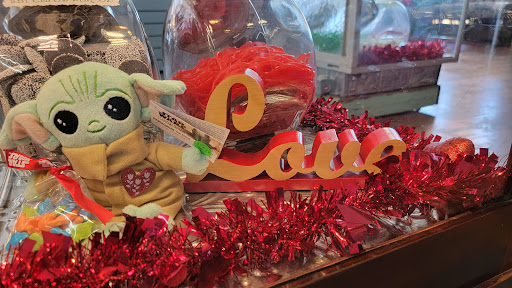 Coffee Shop «Downtown Video & You Maka Me HOT Coffee Roasting Company», reviews and photos, 101 NE 1st Ave, Mineral Wells, TX 76067, USA