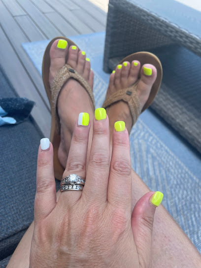 Happy Nails and Toes