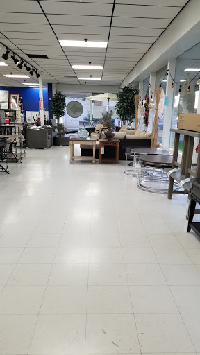 Furniture Store «Scottsdale Goodwill Redesign Store & Donation Center», reviews and photos