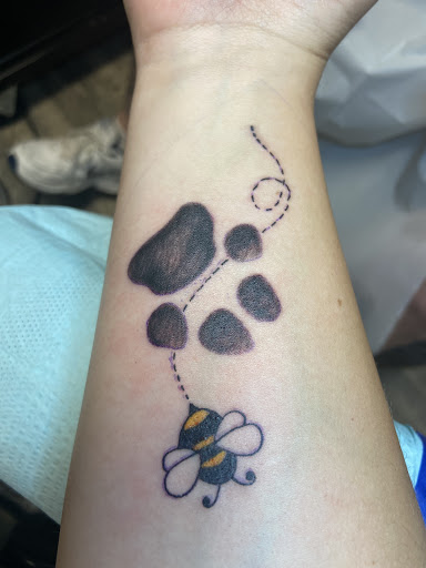 Tattoo Shop «Cherokee Creek Tattoo», reviews and photos, 32449 Ford Rd, Garden City, MI 48135, USA