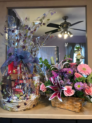 Florist «Fruits & Flowers», reviews and photos, 566 Lindley St, Bridgeport, CT 06606, USA