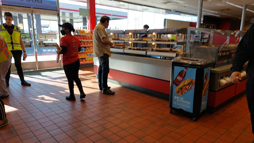 Gas Station «QuikTrip», reviews and photos, 8600 Pleasant Valley Rd, Pleasant Valley, MO 64068, USA