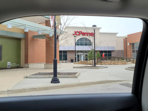 DSW Designer Shoe Warehouse, 314 Marketplace Mile, Plainfield, IN 46168, USA, 