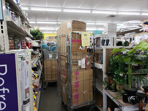Home Goods Store «Dollar General», reviews and photos, 160 N 4th St, Eagle Lake, FL 33839, USA