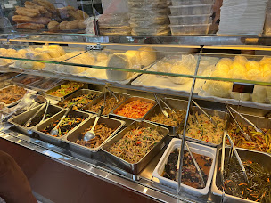 Photo n°76 de Aux Bons Amis - Restaurant et traiteur à Paris ()