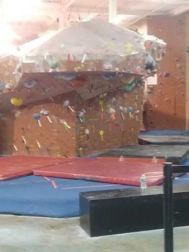 Rock Climbing Gym «Philadelphia Rock Gym - East Falls», reviews and photos, 3500 Scotts Ln B-3, Philadelphia, PA 19129, USA