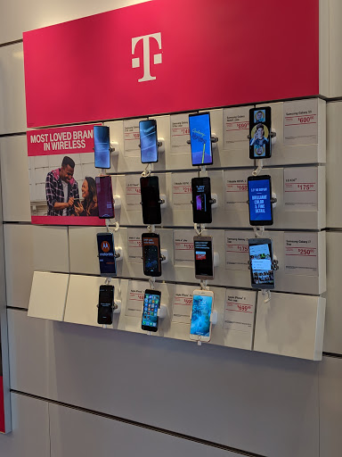 Cell Phone Store «T-Mobile», reviews and photos, 11700 Mukilteo Speedway B200, Mukilteo, WA 98275, USA