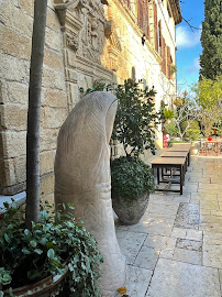 Jardin du Café Золотая голубка à Saint-Paul-de-Vence - n°1