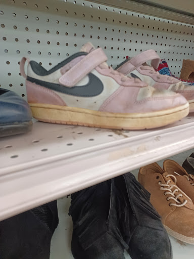 Thrift Store «Metro Thrift Store», reviews and photos, 134 S Clayton St, Lawrenceville, GA 30046, USA