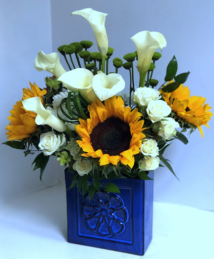 Florist «East Meets West Flowers», reviews and photos, 17 Brookfield Pl, Pleasantville, NY 10570, USA