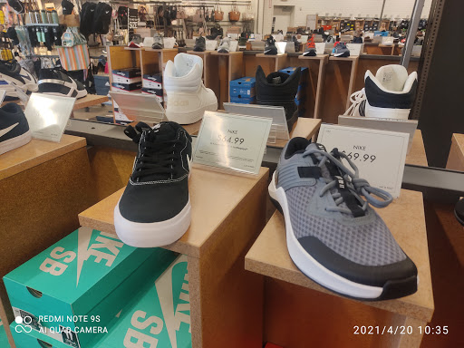 Shopping Mall «Crossroads Shopping Center», reviews and photos, 409 Tarrytown Rd, White Plains, NY 10607, USA