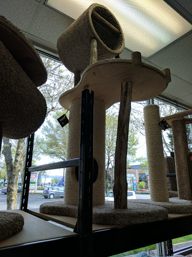 Pet Supply Store «Pet Loft», reviews and photos, 6333 SW Macadam Ave #104, Portland, OR 97239, USA