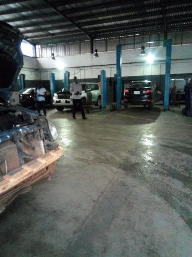 Kojo Motors Toyota Workshop, 45 Abbot Road, Benin City, Nigeria, Car Dealer, state Ondo